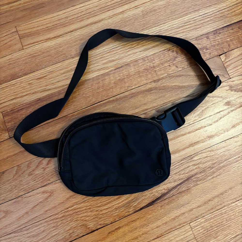 lululemon athletica Black Belt Bag